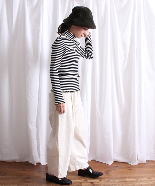 Lene(レネ)の「針抜きボーダー/タートルネックプルオーバー(ニット/セーター・レディース・ネイビー/ブラック・FREE)」の14枚目の写真