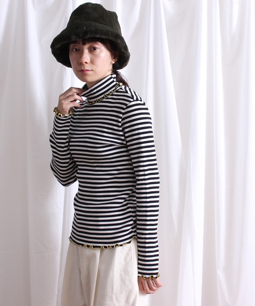 Lene(レネ)の「針抜きボーダー/タートルネックプルオーバー(ニット/セーター・レディース・ネイビー/ブラック・FREE)」の6枚目の写真