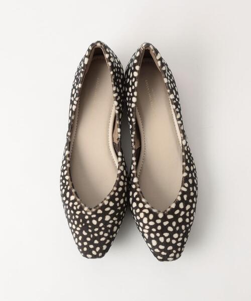 green label relaxing（グリーンレーベルリラクシング）の「＜Oggi×green label relaxing＞[7days]スクエア Vカット シューズ(1.5cmヒール) -撥水-（パンプス・レディース・ロイヤルブルー/ブラウン/ブラック/ベージュ/その他1/ナチュラル/シルバー/レッド・24.5cm/25.5cm/22.5cm/23cm/24cm/22cm/23.5cm/25cm）」の8枚目の写真