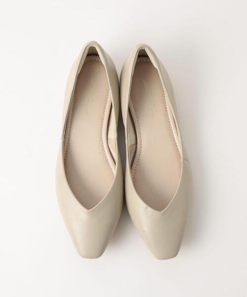 green label relaxing（グリーンレーベルリラクシング）の「＜Oggi×green label relaxing＞[7days]スクエア Vカット シューズ(1.5cmヒール) -撥水-（パンプス・レディース・ロイヤルブルー/ブラウン/ブラック/ベージュ/その他1/ナチュラル/シルバー/レッド・24.5cm/25.5cm/22.5cm/23cm/24cm/22cm/23.5cm/25cm）」の15枚目の写真