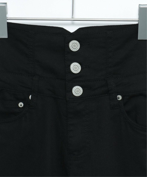 VENCEEXCHANGE(ヴァンスエクスチェンジ)の「3つボタンブラックスキニー(その他パンツ・レディース・ブラック・27inch/26inch/24inch/25inch)」の7枚目の写真