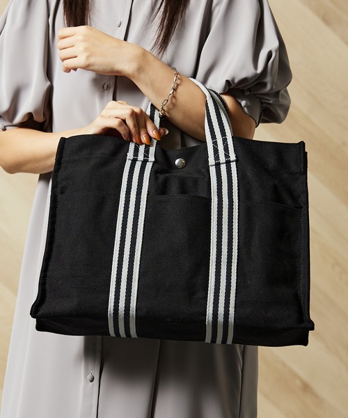 SETUP7(セットアップセブン)の「ストライプテープがアクセント♪【SETUP7】メゾンワイドテープ手提げトートバッグ(トートバッグ・レディース・ネイビー/ホワイト/ブラウン/ブラック/グレー/ホワイト系1/ホワイト系2・FREE)」の5枚目の写真