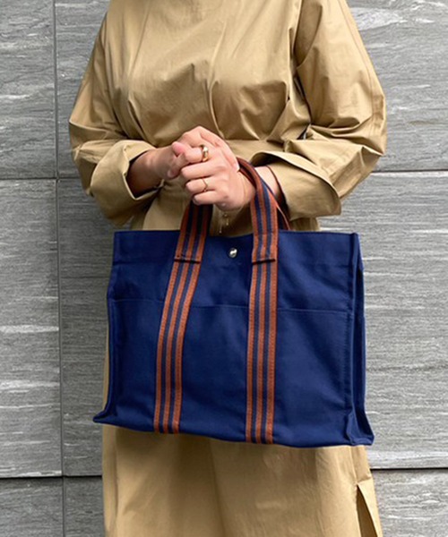 SETUP7(セットアップセブン)の「ストライプテープがアクセント♪【SETUP7】メゾンワイドテープ手提げトートバッグ(トートバッグ・レディース・ネイビー/ホワイト/ブラウン/ブラック/グレー/ホワイト系1/ホワイト系2・FREE)」の14枚目の写真