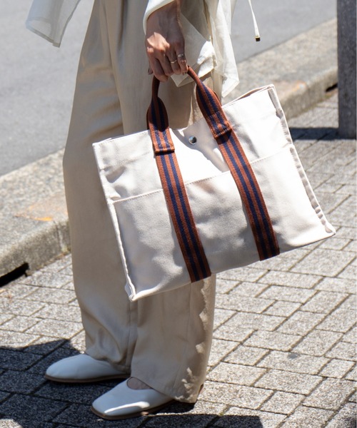 SETUP7(セットアップセブン)の「ストライプテープがアクセント♪【SETUP7】メゾンワイドテープ手提げトートバッグ(トートバッグ・レディース・ネイビー/ホワイト/ブラウン/ブラック/グレー/ホワイト系1/ホワイト系2・FREE)」の17枚目の写真