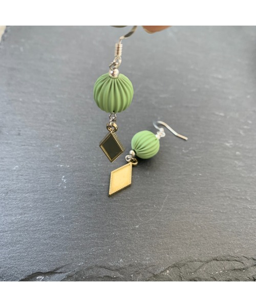 tone(トーン)の「【-lensa-】パステルカラーの木の実ピアス(MA)(ピアス(両耳用)・レディース・アイボリー/グリーン/ブルー・FREE)」の7枚目の写真