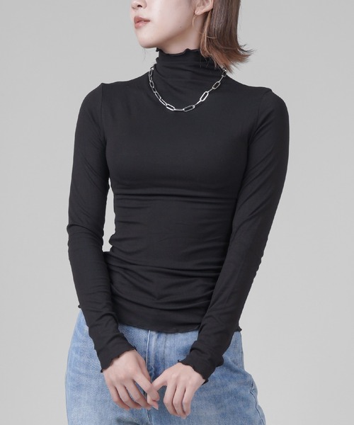 SPINNS(スピンズ)の「メロウデザイン フライスタートルネックカットソー(Tシャツ/カットソー・レディース・ホワイト/ブラック/アイボリー・ONESIZE)」の1枚目の写真