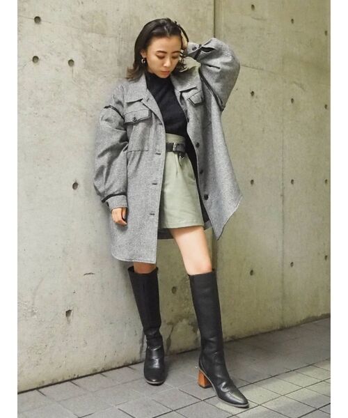 EVRIS（エヴリス）の「レザーライクタックショートパンツ（その他パンツ・レディース・アイボリー/グリーン/ブラック・SMALL/MEDIUM）」の17枚目の写真