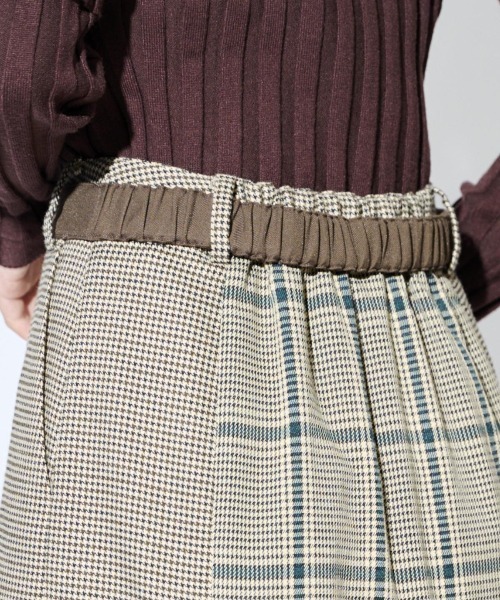 REDYAZEL（レディアゼル）の「ブロッキングチェックフレアスカート（スカート・レディース・ブラウン/グリーン/グレー・MEDIUM/SMALL）」の14枚目の写真