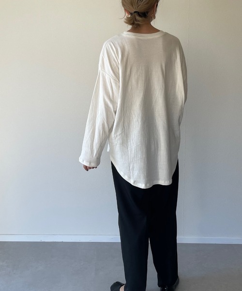 y/m by misato（イムバイミサト）の「コットンガーゼ接結ロンT（Tシャツ/カットソー・レディース・ブラック/オフホワイト・FREE）」の11枚目の写真
