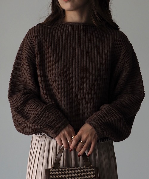 Riberry(リベリー)の「配色ステッチ入りショートニット(ニット/セーター・レディース・ベージュ/ブラウン/オフホワイト・MEDIUM)」の13枚目の写真