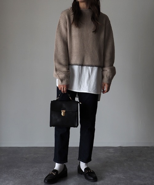 Riberry(リベリー)の「配色ステッチ入りショートニット(ニット/セーター・レディース・ベージュ/ブラウン/オフホワイト・MEDIUM)」の7枚目の写真