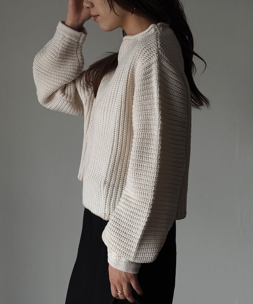 Riberry(リベリー)の「配色ステッチ入りショートニット(ニット/セーター・レディース・ベージュ/ブラウン/オフホワイト・MEDIUM)」の21枚目の写真