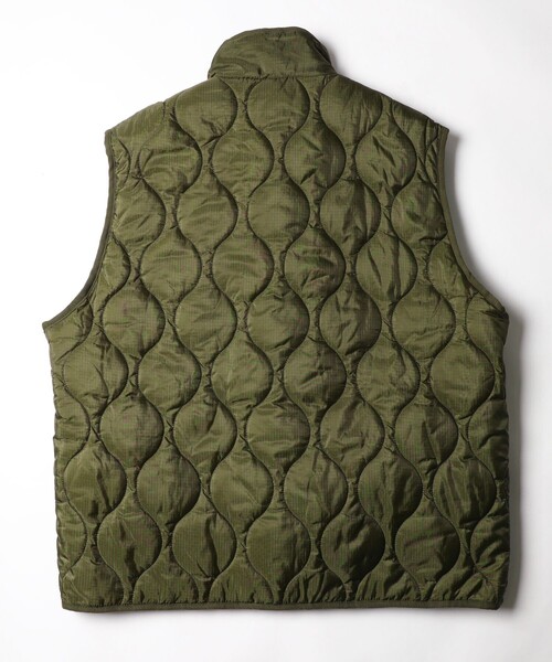 FREAK'S STORE(フリークスストア)の「WEB限定 リラックスフィット スタンドカラー キルティングベスト/瓢箪キルト(ダウンベスト・メンズ・オリーブ/ブラック・MEDIUM/LARGE/SMALL)」の4枚目の写真