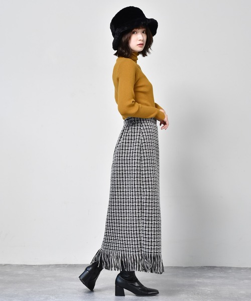 RETRO GIRL(レトロガール)の「リブタートルニット(ニット/セーター・レディース・ライトグレー/ブラック/オフホワイト/グリーン/マスタード・FREE)」の6枚目の写真