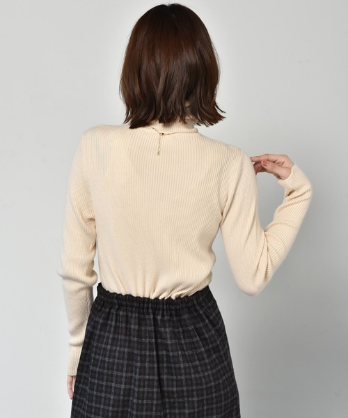 RETRO GIRL(レトロガール)の「リブタートルニット(ニット/セーター・レディース・ライトグレー/ブラック/オフホワイト/グリーン/マスタード・FREE)」の9枚目の写真