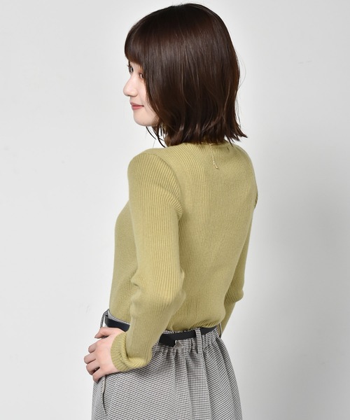 RETRO GIRL(レトロガール)の「リブタートルニット(ニット/セーター・レディース・ライトグレー/ブラック/オフホワイト/グリーン/マスタード・FREE)」の15枚目の写真
