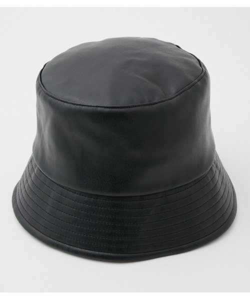AZUL by moussy（アズールバイマウジー）の「FAUX LEATHER BUCKET HAT/フェイクレザーバケットハット（ハット・レディース・ブラック/ベージュ/ライトグリーン・FREE）」の4枚目の写真