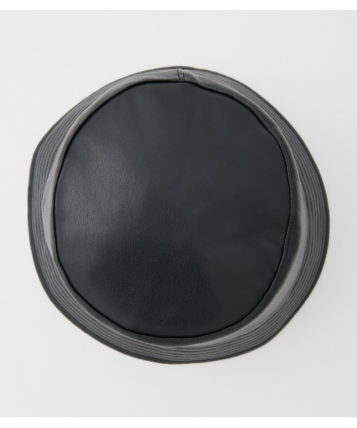 AZUL by moussy（アズールバイマウジー）の「FAUX LEATHER BUCKET HAT/フェイクレザーバケットハット（ハット・レディース・ブラック/ベージュ/ライトグリーン・FREE）」の13枚目の写真