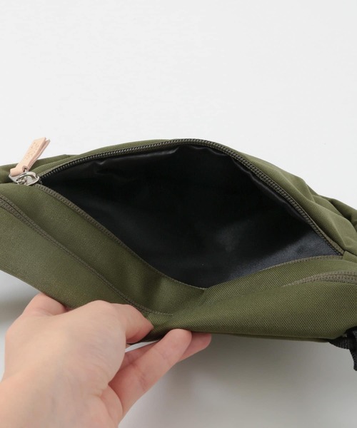 ITEMS URBANRESEARCH（アイテムズ アーバンリサーチ）の「HEAD LIGHT　バッグ（ボディバッグ/ウエストポーチ・メンズ・カーキ・ONE）」の6枚目の写真