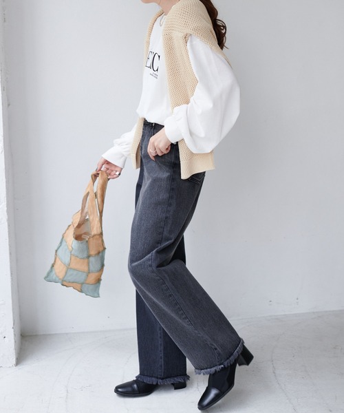 DISCOAT（ディスコート）の「NERACプリントロングTシャツ（Tシャツ/カットソー・レディース・オフホワイト/ブラック/ライトグレー・FREE）」の6枚目の写真