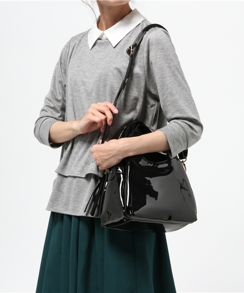 OUTLET（アウトレット）の「【Chez toi】エナメル2WAYショルダー（ショルダーバッグ・レディース・ピンク/ベージュ/ブラック・FREE）」の14枚目の写真
