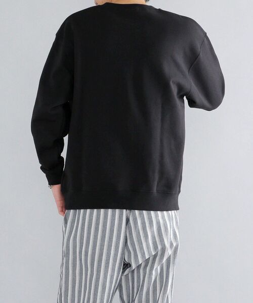 SHIPS（シップス）の「*SHIPS: LIBERTY プリント SHIPS ロゴ ユニセックス クルーネック スウェット （トレーナー）（スウェット・メンズ・ブラック/ベージュ/ネイビー/グレー・SMALL/MEDIUM/LARGE/X-LARGE）」の19枚目の写真