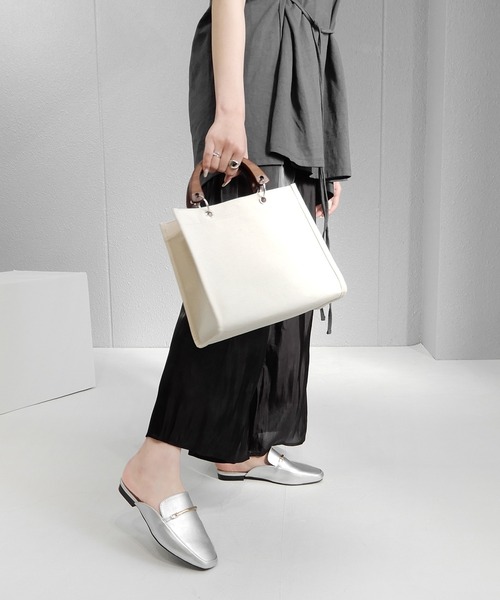 alala（アララ）の「ビットブローファー/バックレスローファー　◇（ローファー・レディース・ベージュ/ブラック/シルバー・L/LL/M/S）」の7枚目の写真