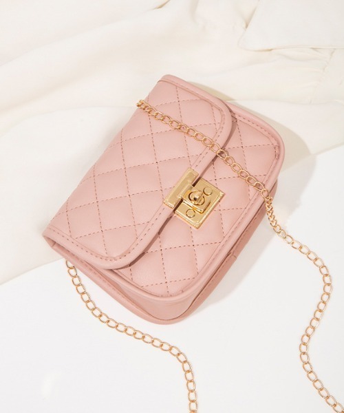 ノベルティ パール ゴールドチェーン ラウンド 円柱　ショルダーポシェット❤️ ノベルティ パール ゴールドチェーン ラウンド 柱 ショルダー