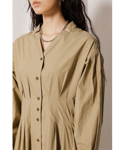 crie conforto(クリーコンフォルト)の「きざみ衿ウエストタックワンピース(ワンピース・レディース・ブラック/ベージュ/オレンジ・SMALL/MEDIUM/LARGE)」の9枚目の写真