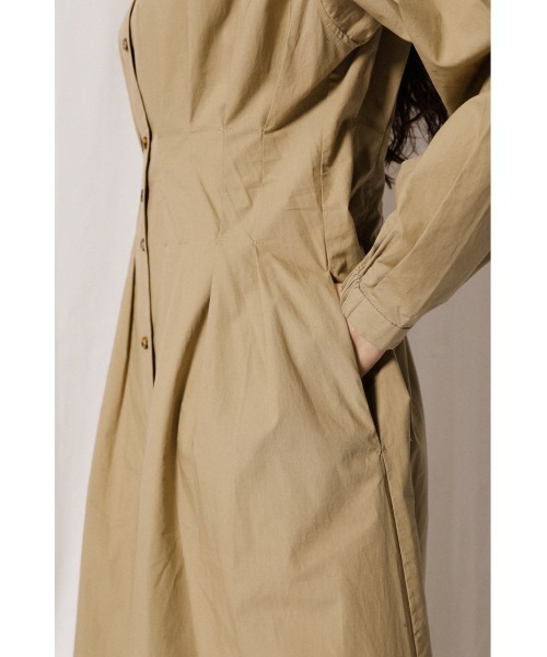 crie conforto(クリーコンフォルト)の「きざみ衿ウエストタックワンピース(ワンピース・レディース・ブラック/ベージュ/オレンジ・SMALL/MEDIUM/LARGE)」の11枚目の写真