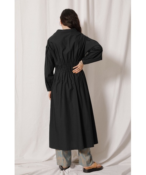 crie conforto(クリーコンフォルト)の「きざみ衿ウエストタックワンピース(ワンピース・レディース・ブラック/ベージュ/オレンジ・SMALL/MEDIUM/LARGE)」の16枚目の写真