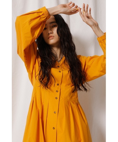 crie conforto(クリーコンフォルト)の「きざみ衿ウエストタックワンピース(ワンピース・レディース・ブラック/ベージュ/オレンジ・SMALL/MEDIUM/LARGE)」の21枚目の写真