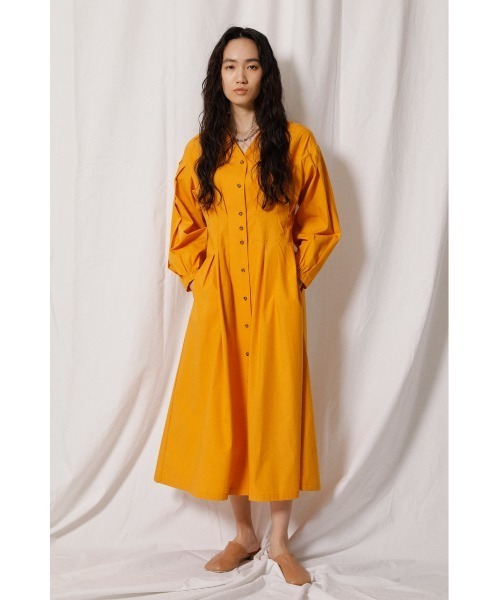 crie conforto(クリーコンフォルト)の「きざみ衿ウエストタックワンピース(ワンピース・レディース・ブラック/ベージュ/オレンジ・SMALL/MEDIUM/LARGE)」の22枚目の写真