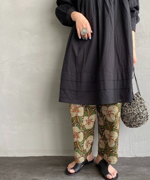 LE GLAZIK（ルグラジック）の「[LE GLAZIK/ル グラジック] バティック柄プリント コットンイージーパンツ（その他パンツ・レディース・グリーン/パープル/イエロー/オレンジ・34）」の2枚目の写真