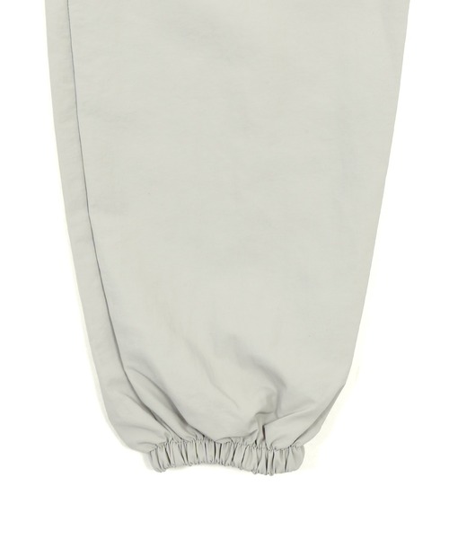 Figments（フィグメンツ）の「ナイロントラックパンツ（その他パンツ・レディース・ブラック/グレー・FREE）」の7枚目の写真