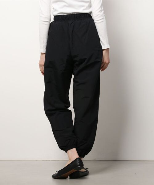 Figments（フィグメンツ）の「ナイロントラックパンツ（その他パンツ・レディース・ブラック/グレー・FREE）」の4枚目の写真