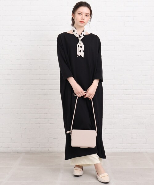 SHOO・LA・RUE(シューラルー)の「◆ビッグシルエットロングワンピース(ワンピース・レディース・ホワイト系その他3/グリーン系その他4/ブルー系2/ブラック・00)」の3枚目の写真