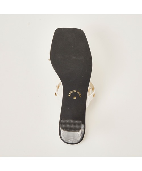 chumchum(チャムチャム)の「スクエアスタッズクリアヒールサンダル(サンダル・レディース・ブラック/ホワイト/ベージュ・S/M/L/LL)」の8枚目の写真