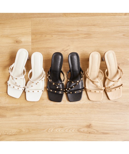 chumchum(チャムチャム)の「スクエアスタッズクリアヒールサンダル(サンダル・レディース・ブラック/ホワイト/ベージュ・S/M/L/LL)」の14枚目の写真