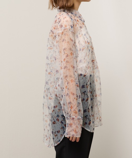 Lui's(ルイス)の「フラワープリントオーガンジーシャツ(シャツ/ブラウス・レディース・ホワイト/ブラック・FREE)」の6枚目の写真