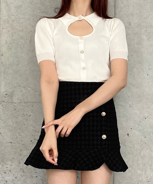 titty＆Co. PETIT by poyo（ティティーアンドコープティバイポヨ）の「【titty&Co.PETIT by POYO】デコルテオープンニットトップス（ニット/セーター・レディース・ホワイト/ブラック・FREE）」の8枚目の写真