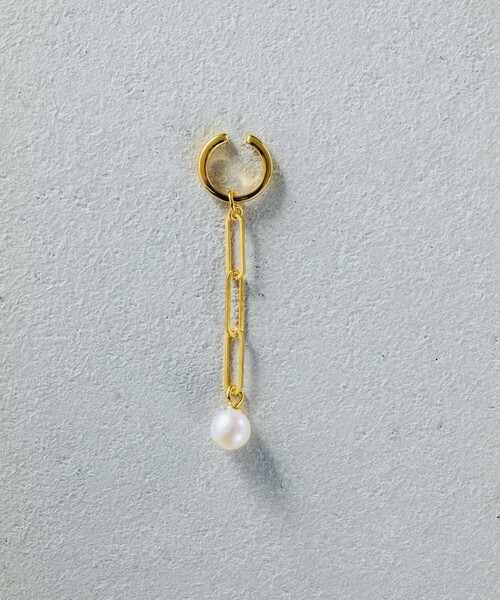 and cloud（アンドクラウド）の「Pearl 2way Chain Earring / Single（イヤリング・レディース・ブラック/シルバー/イエローゴールド・FREE）」の15枚目の写真