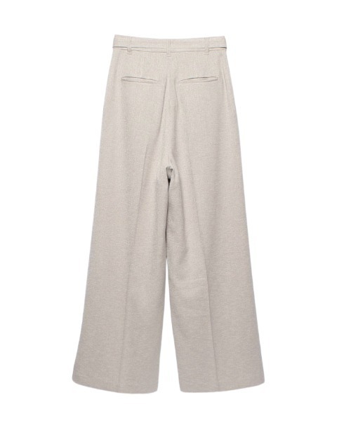 anuans（アニュアンス）の「リネンライクストレートパンツ