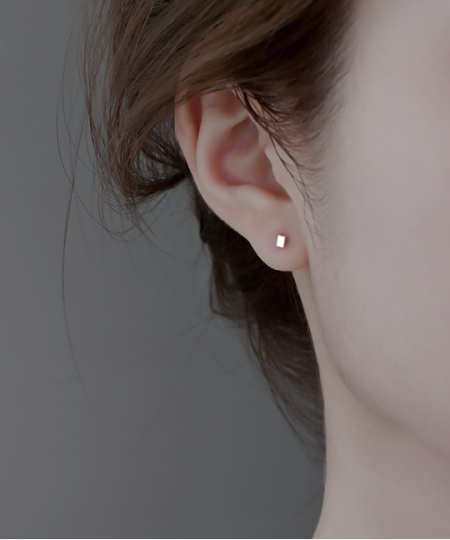 Ritomo De Ricco（リトモ・デ・リコ）の「オールシルバー925　スターリングシルバー　シンプルピアス（ピアス（両耳用）・レディース・A/B・SMALL）」の5枚目の写真