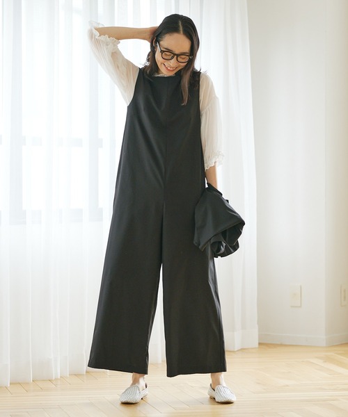 PUAL CE CIN（ピュアルセシン）の「【Du noir】シンプルなのにサマになる大人洗練イージーサロペット（サロペット/オーバーオール・レディース・ブラック/ベージュ・FREE）」の2枚目の写真