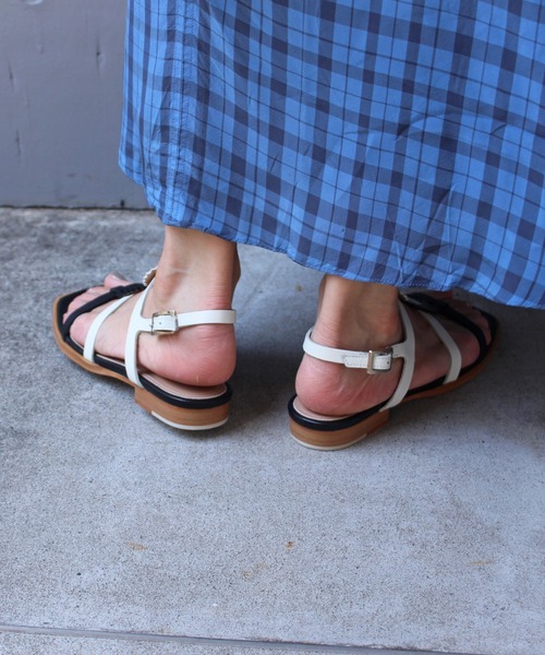 Uncut Bound（アンカットバウンド）の「ANNAISHA(アンナイシャ)  PATIN サンダル（サンダル・レディース・ブラック/ブラウン/ピンク・36/35）」の9枚目の写真