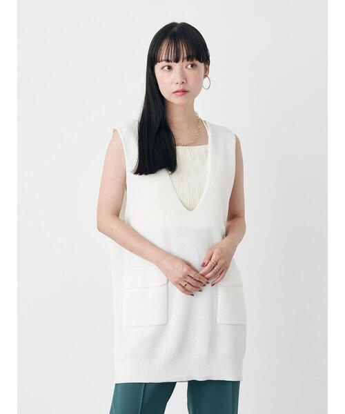 earth music&ecology（アースミュージックアンドエコロジー）の「深Vネックロングニットベスト（ベスト・レディース・オフホワイト/ダークネイビー/ダークグリーン・FREE）」の21枚目の写真