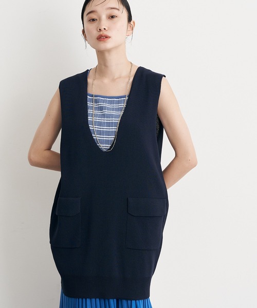 earth music&ecology（アースミュージックアンドエコロジー）の「深Vネックロングニットベスト（ベスト・レディース・オフホワイト/ダークネイビー/ダークグリーン・FREE）」の3枚目の写真