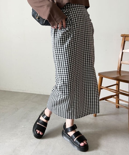 FREE'S MART（フリーズマート）の「【Sシリーズ対応】◆ギャザーディティールフロントスリットナロースカート（スカート・レディース・ホワイト系その他/ブラック/ブラウン系その他・X-SMALL/SMALL/MEDIUM）」の18枚目の写真