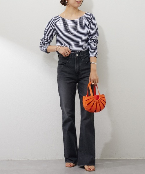 SHENERY（シーナリー）の「カットオフフレアデニムパンツ(Black)（デニムパンツ・レディース・ブラック・38/36）」の6枚目の写真